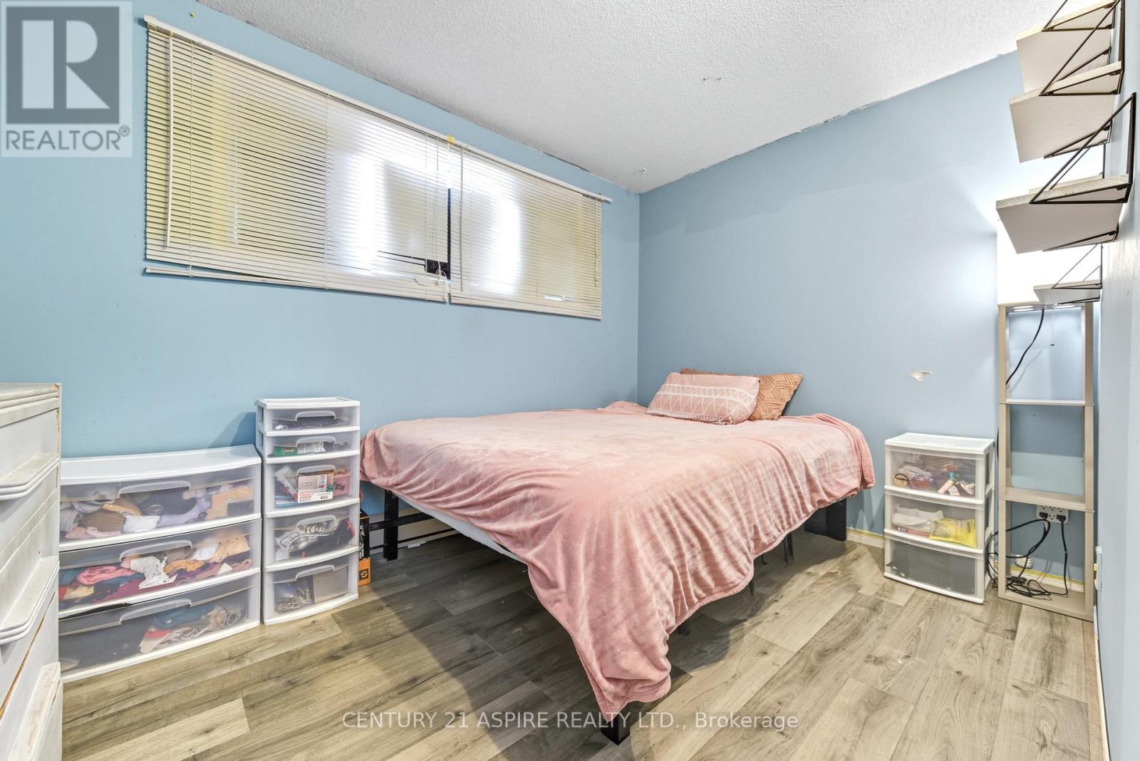 12 Dutch Drive, Petawawa, Ontario  K8H 3M2 - Photo 33 - X12431726