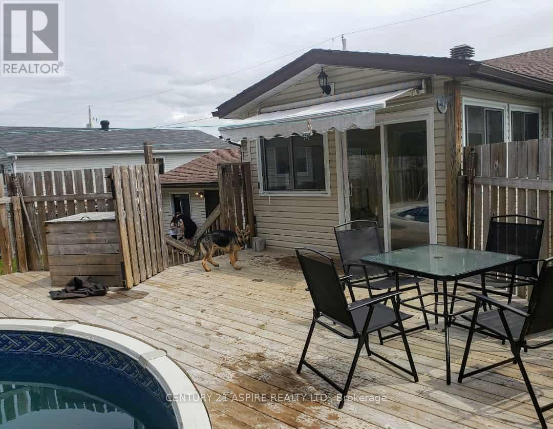 12 Dutch Drive, Petawawa, Ontario  K8H 3M2 - Photo 40 - X12431726