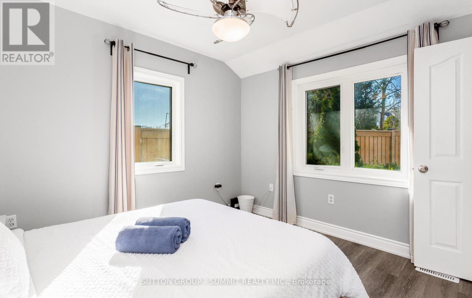 18 1/2 Lakeshore Drive, Hamilton, Ontario  L8E 5C6 - Photo 16 - X12431642