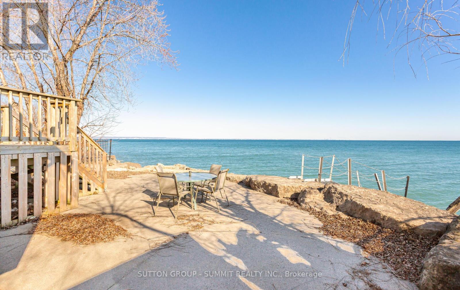 18 1/2 Lakeshore Drive, Hamilton, Ontario  L8E 5C6 - Photo 23 - X12431642