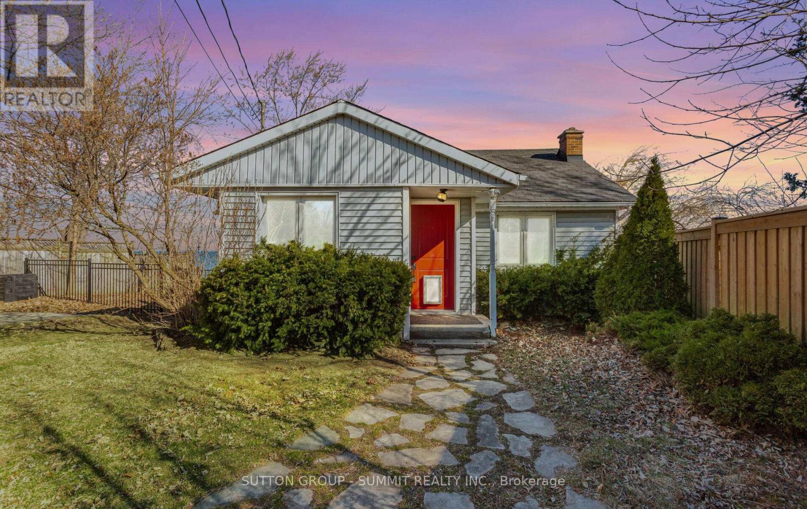 18 1/2 Lakeshore Drive, Hamilton, Ontario  L8E 5C6 - Photo 6 - X12431642