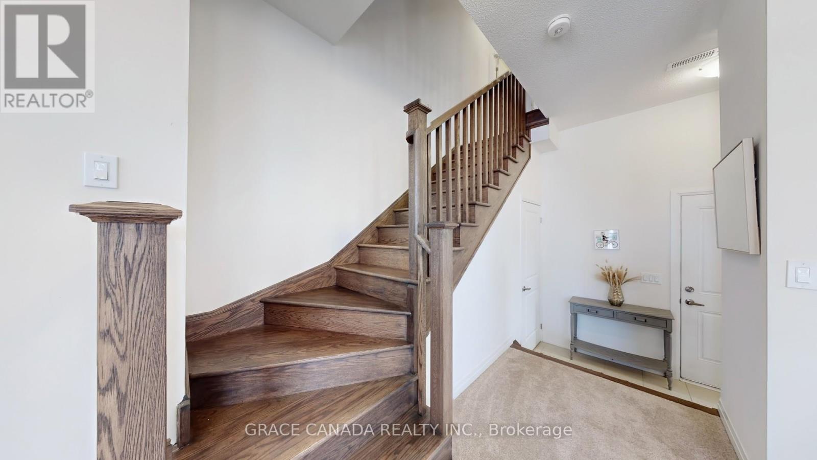 469 Provident Way, Hamilton, Ontario  L0R 1W0 - Photo 11 - X12431665