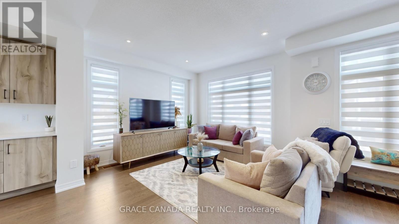 469 Provident Way, Hamilton, Ontario  L0R 1W0 - Photo 12 - X12431665