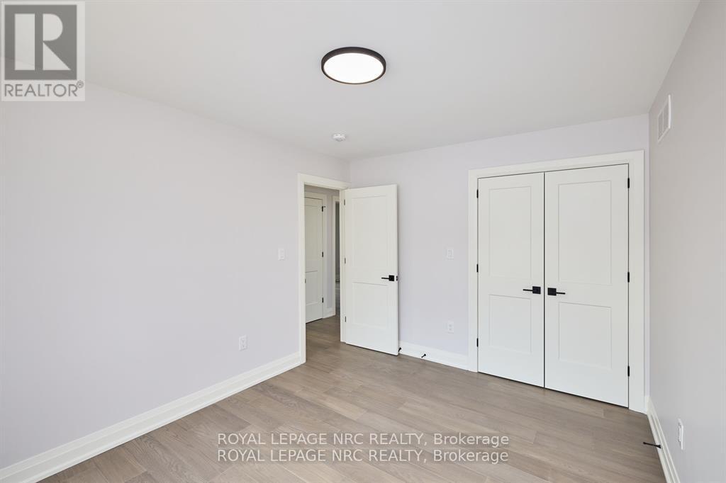 149 Hodgkins Avenue, Thorold (Allanburg/thorold South), Ontario  L2V 0M6 - Photo 18 - X12431741