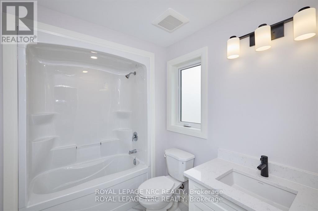 149 Hodgkins Avenue, Thorold (Allanburg/thorold South), Ontario  L2V 0M6 - Photo 19 - X12431741