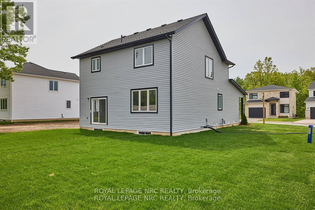 149 Hodgkins Avenue, Thorold (Allanburg/thorold South), Ontario  L2V 0M6 - Photo 2 - X12431741