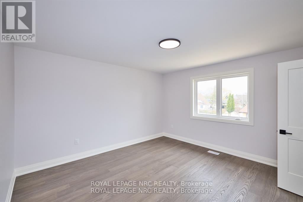 149 Hodgkins Avenue, Thorold (Allanburg/thorold South), Ontario  L2V 0M6 - Photo 21 - X12431741