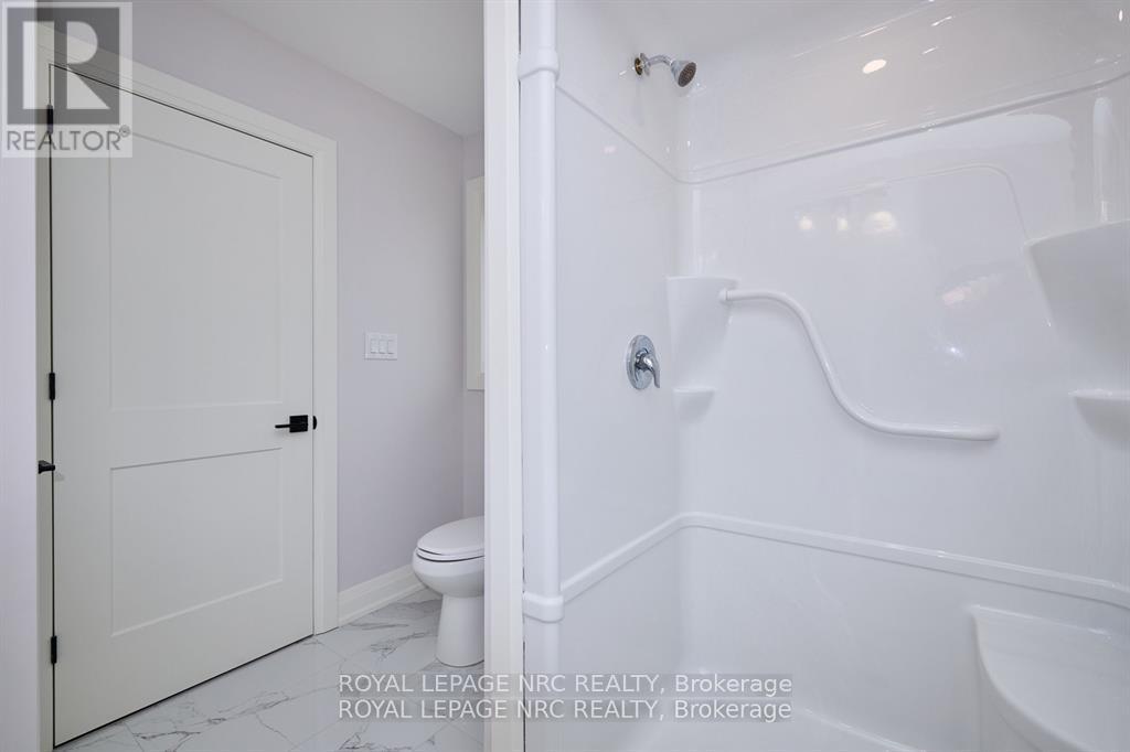 149 Hodgkins Avenue, Thorold (Allanburg/thorold South), Ontario  L2V 0M6 - Photo 25 - X12431741