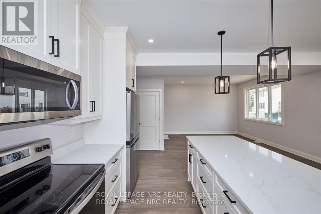 149 Hodgkins Avenue, Thorold (Allanburg/thorold South), Ontario  L2V 0M6 - Photo 9 - X12431741