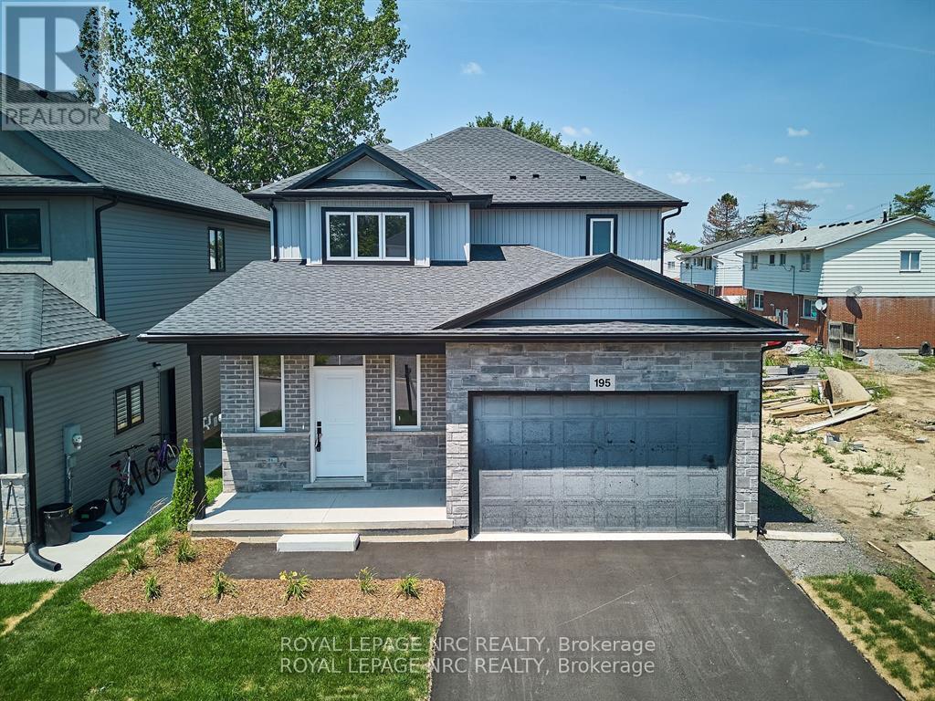 195 Hodgkins Avenue, Thorold (Allanburg/thorold South), Ontario  L2V 0M6 - Photo 1 - X12431743