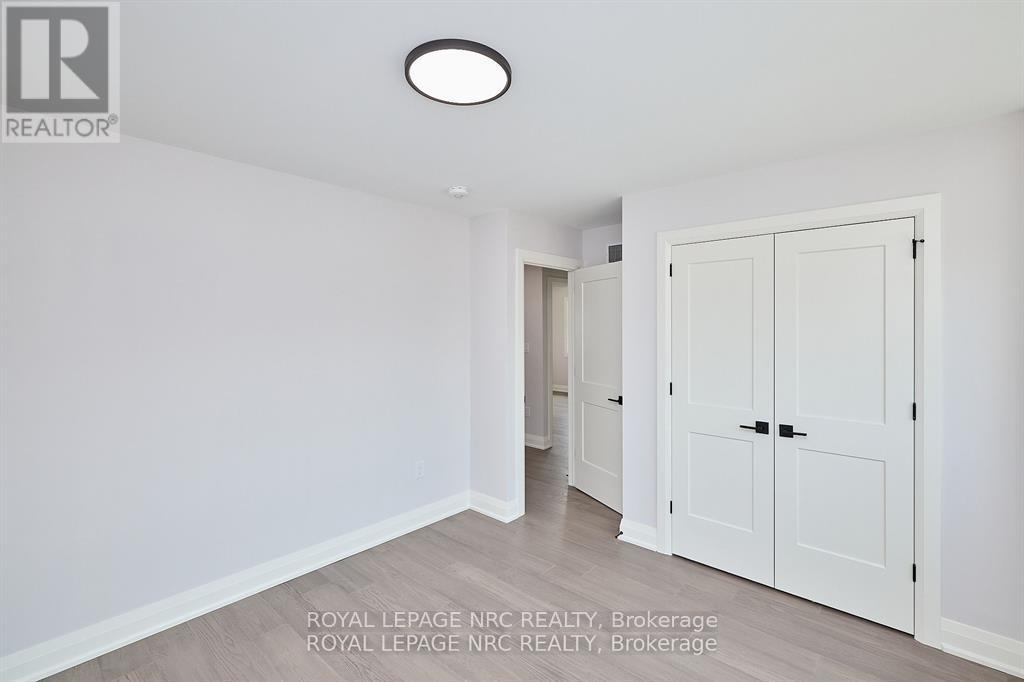 195 Hodgkins Avenue, Thorold (Allanburg/thorold South), Ontario  L2V 0M6 - Photo 18 - X12431743