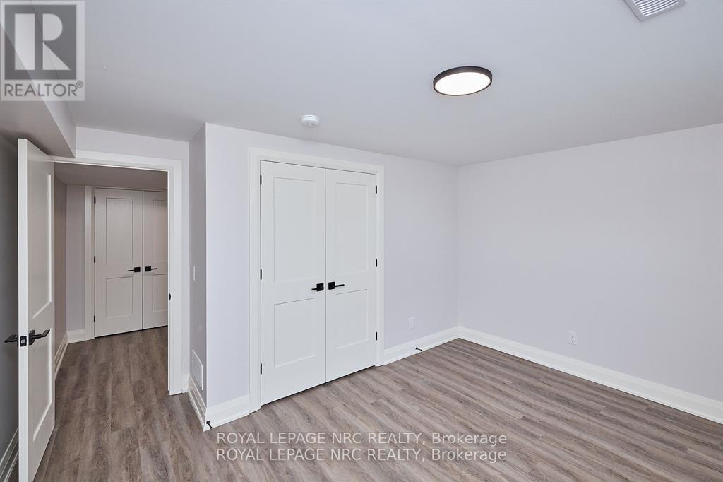 195 Hodgkins Avenue, Thorold (Allanburg/thorold South), Ontario  L2V 0M6 - Photo 37 - X12431743