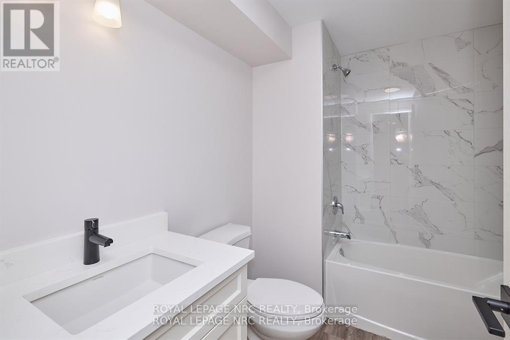 195 Hodgkins Avenue, Thorold (Allanburg/thorold South), Ontario  L2V 0M6 - Photo 42 - X12431743