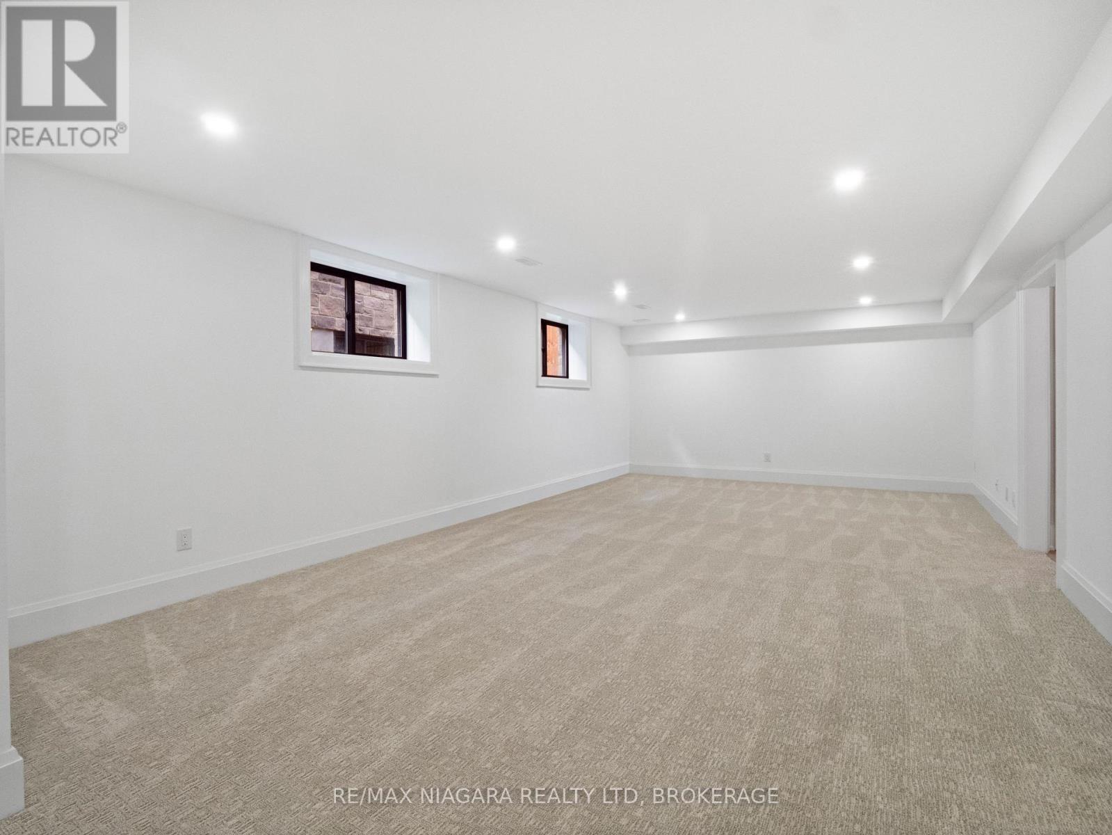 2317 Terravita Drive, Niagara Falls (Stamford), Ontario  L2J 0E9 - Photo 34 - X12431777