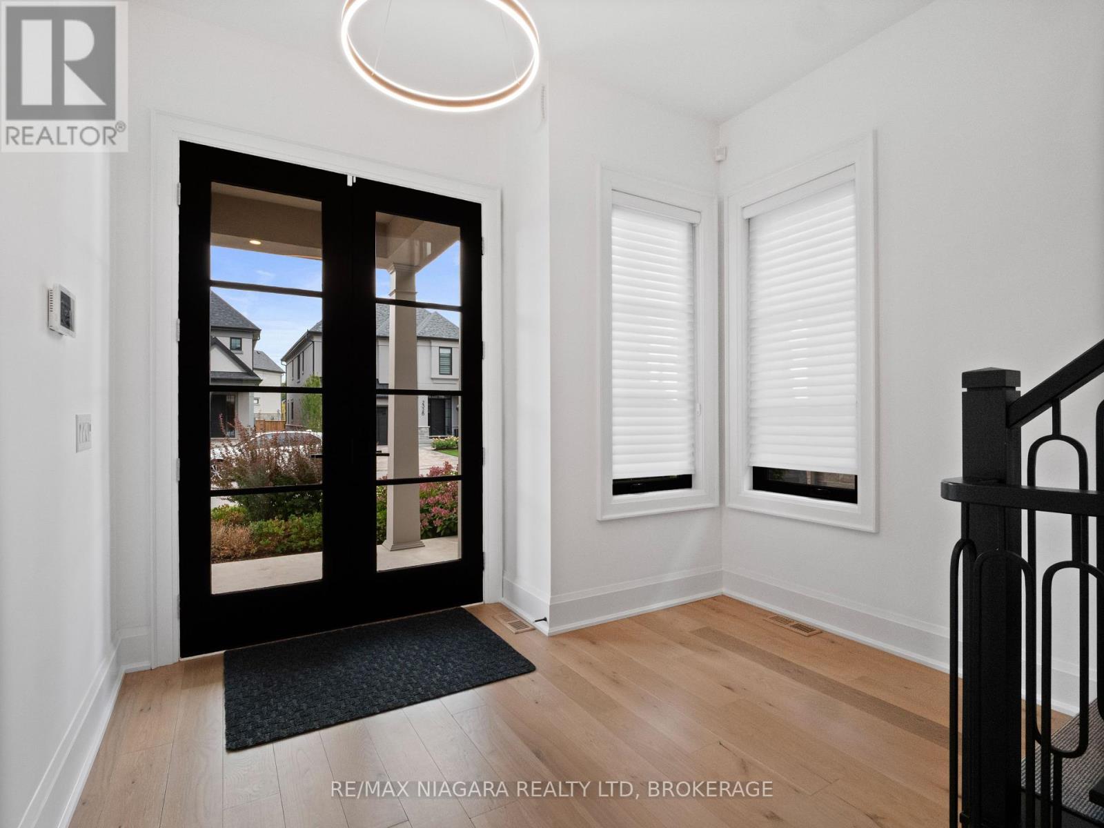 2317 Terravita Drive, Niagara Falls (Stamford), Ontario  L2J 0E9 - Photo 4 - X12431777