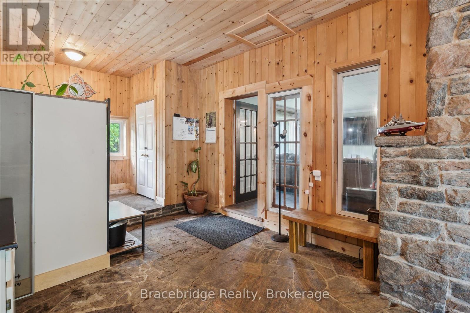 1151 Beatrice Twn Line, Bracebridge, Ontario  P1L 1X4 - Photo 11 - X12431724