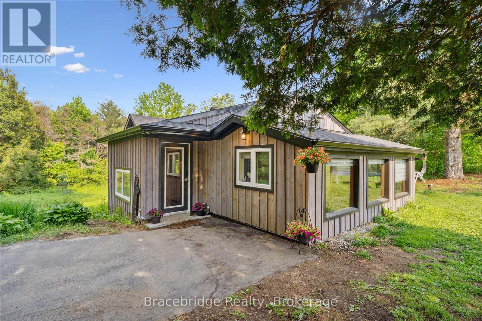1151 Beatrice Twn Line, Bracebridge, Ontario  P1L 1X4 - Photo 7 - X12431724