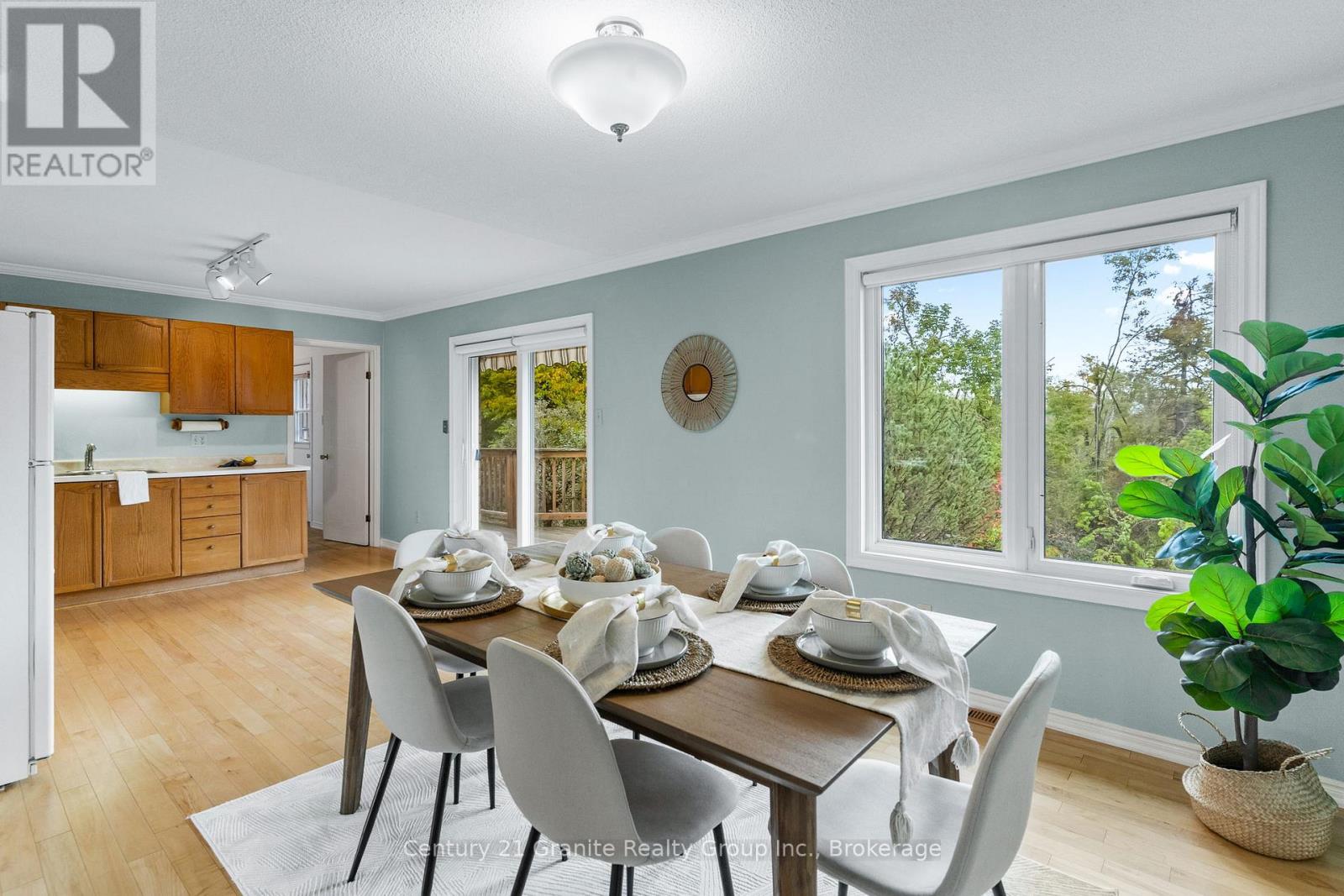 34 Cedartree Lane, Kawartha Lakes, Ontario  K0M 1A0 - Photo 14 - X12431737