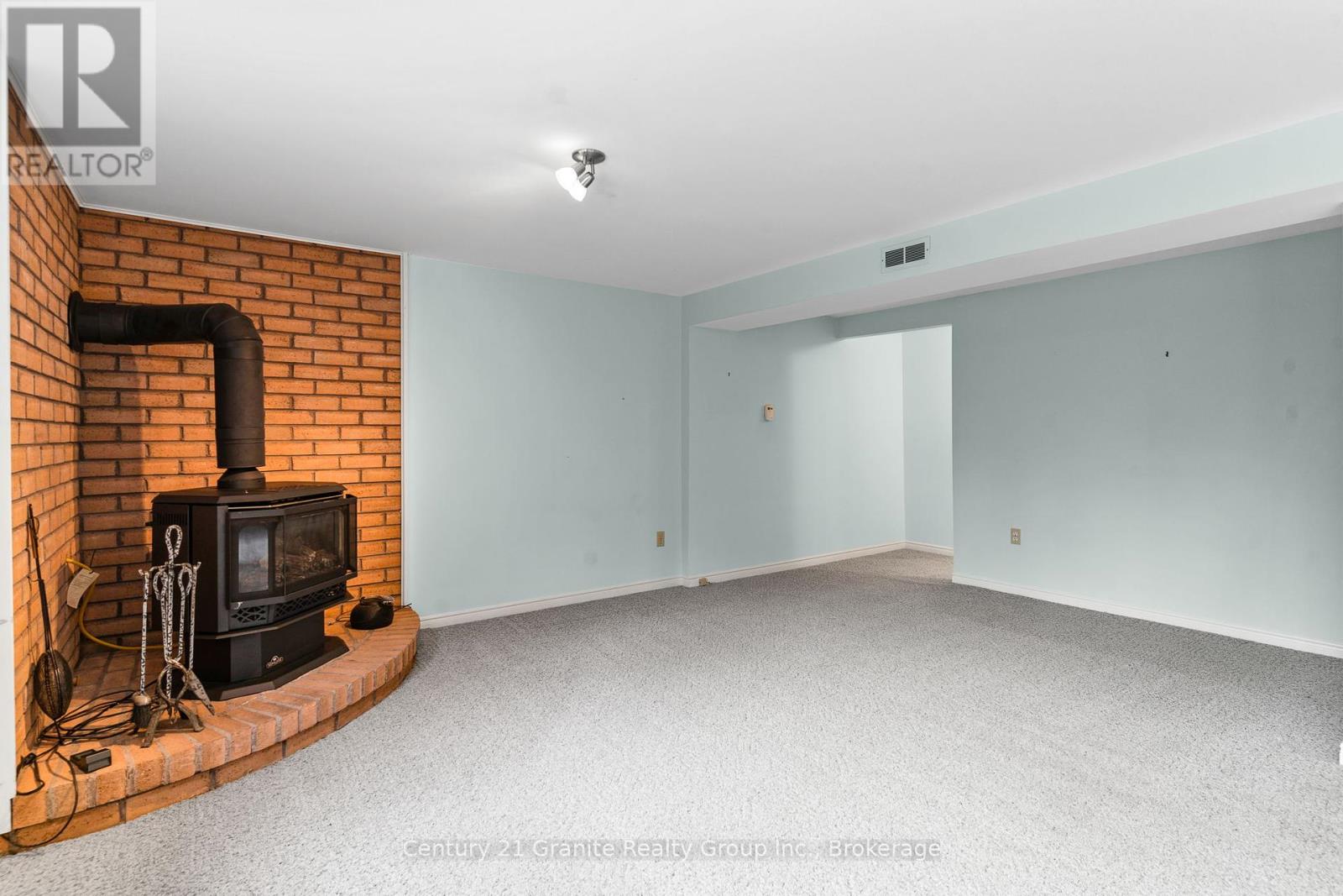 34 Cedartree Lane, Kawartha Lakes, Ontario  K0M 1A0 - Photo 24 - X12431737