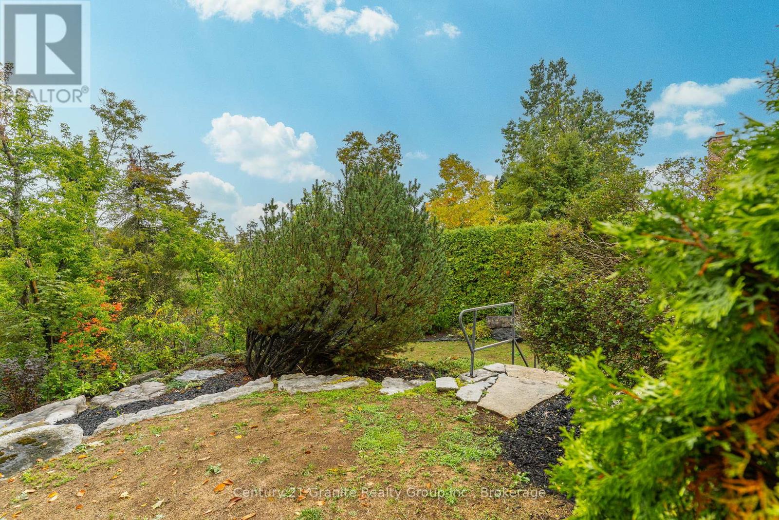 34 Cedartree Lane, Kawartha Lakes, Ontario  K0M 1A0 - Photo 33 - X12431737