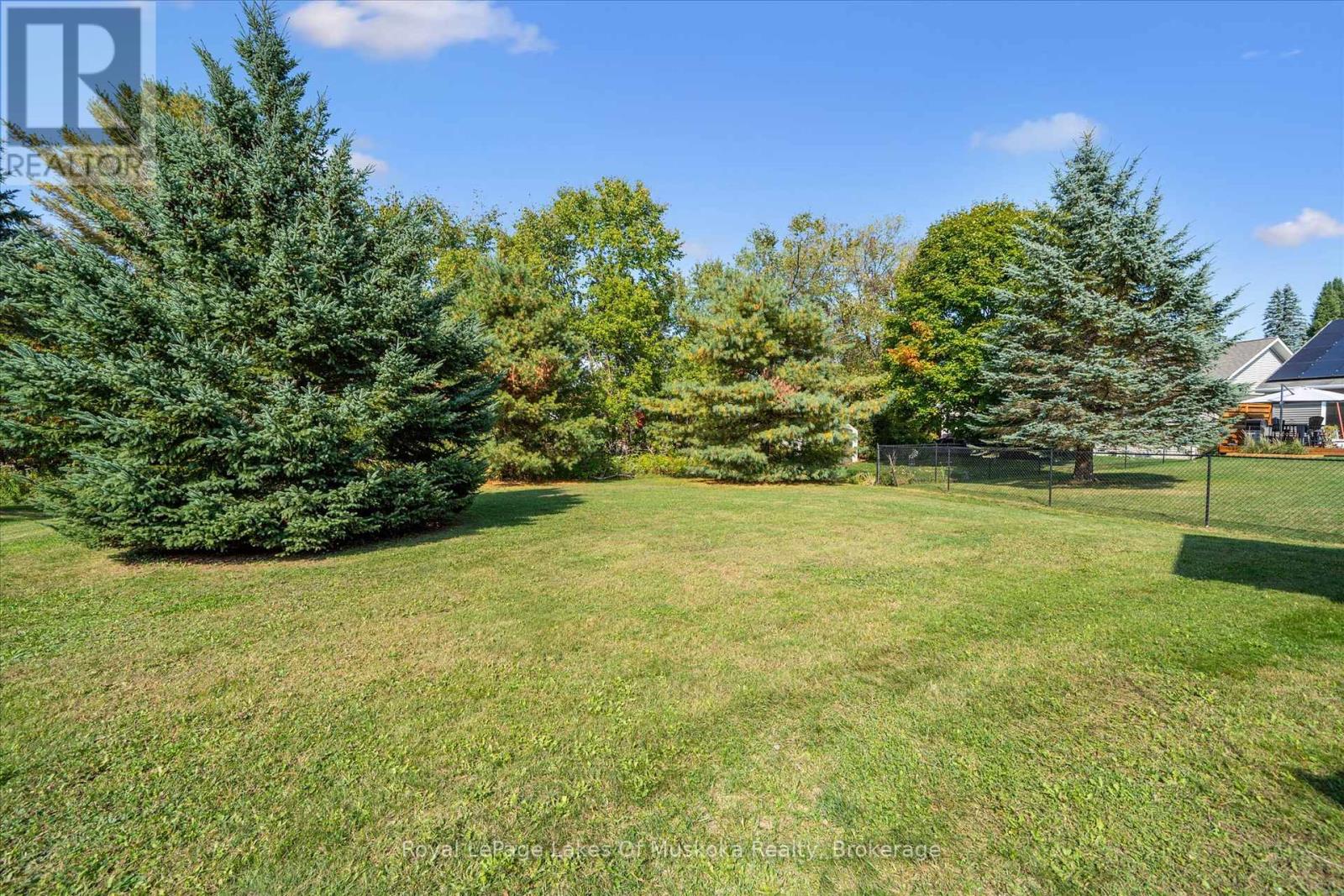 7 Inveraray Court, Bracebridge, Ontario  P1L 2H2 - Photo 33 - X12431781