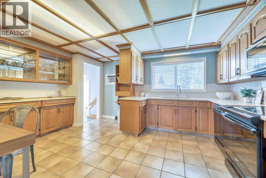 17 Windermere Road Sw, Calgary, Alberta  T3C 3K2 - Photo 9 - A2251701