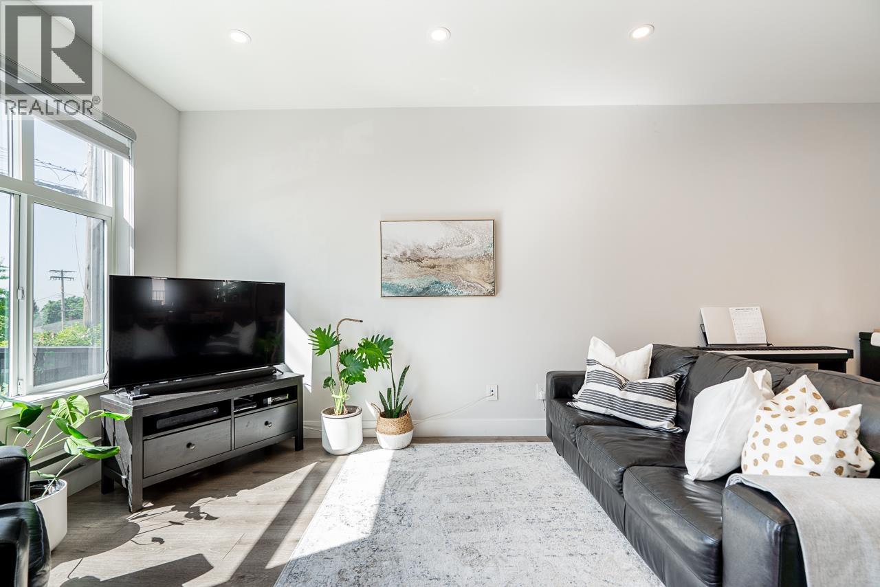 2 1211 Eighth Avenue, New Westminster, British Columbia  V3M 2R8 - Photo 5 - R3053023
