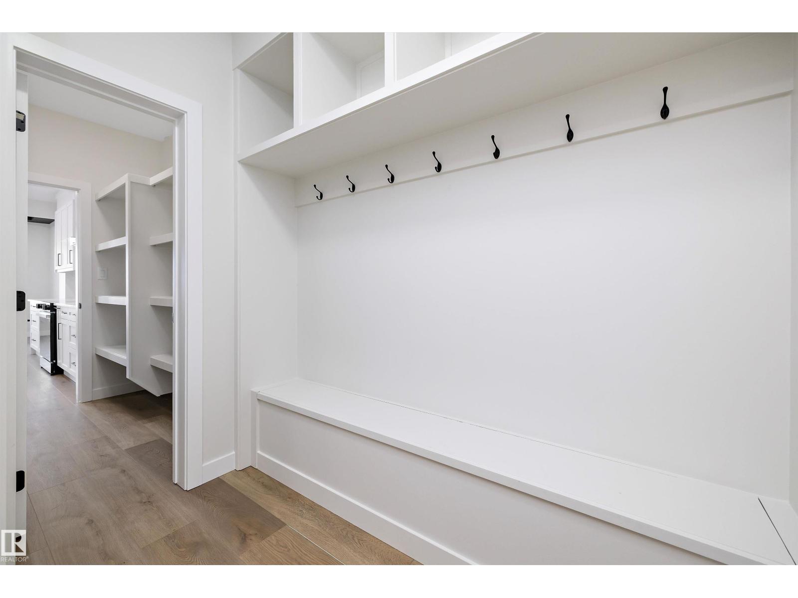Property at 22 Chartres CL image 5