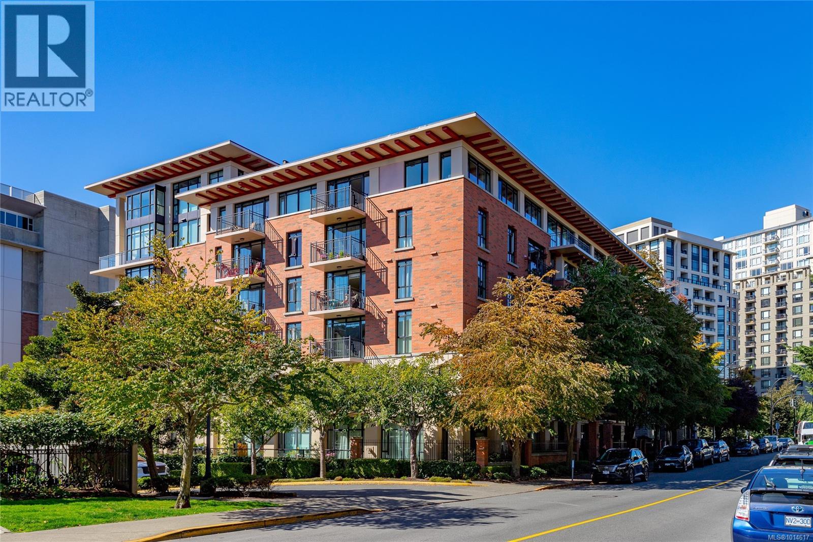 606 827 Fairfield Rd, Victoria, British Columbia