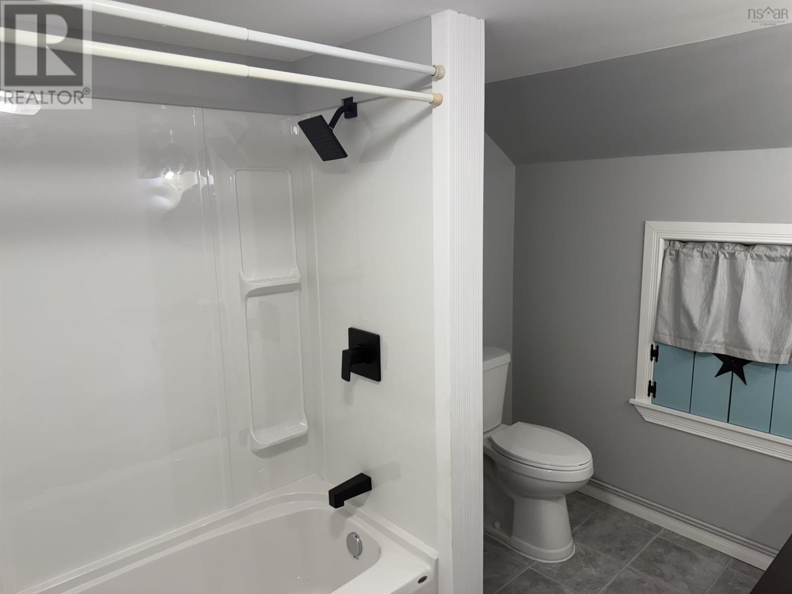 367 Thirteenth Street, New Waterford, Nova Scotia  B1H 4B5 - Photo 32 - 202523687