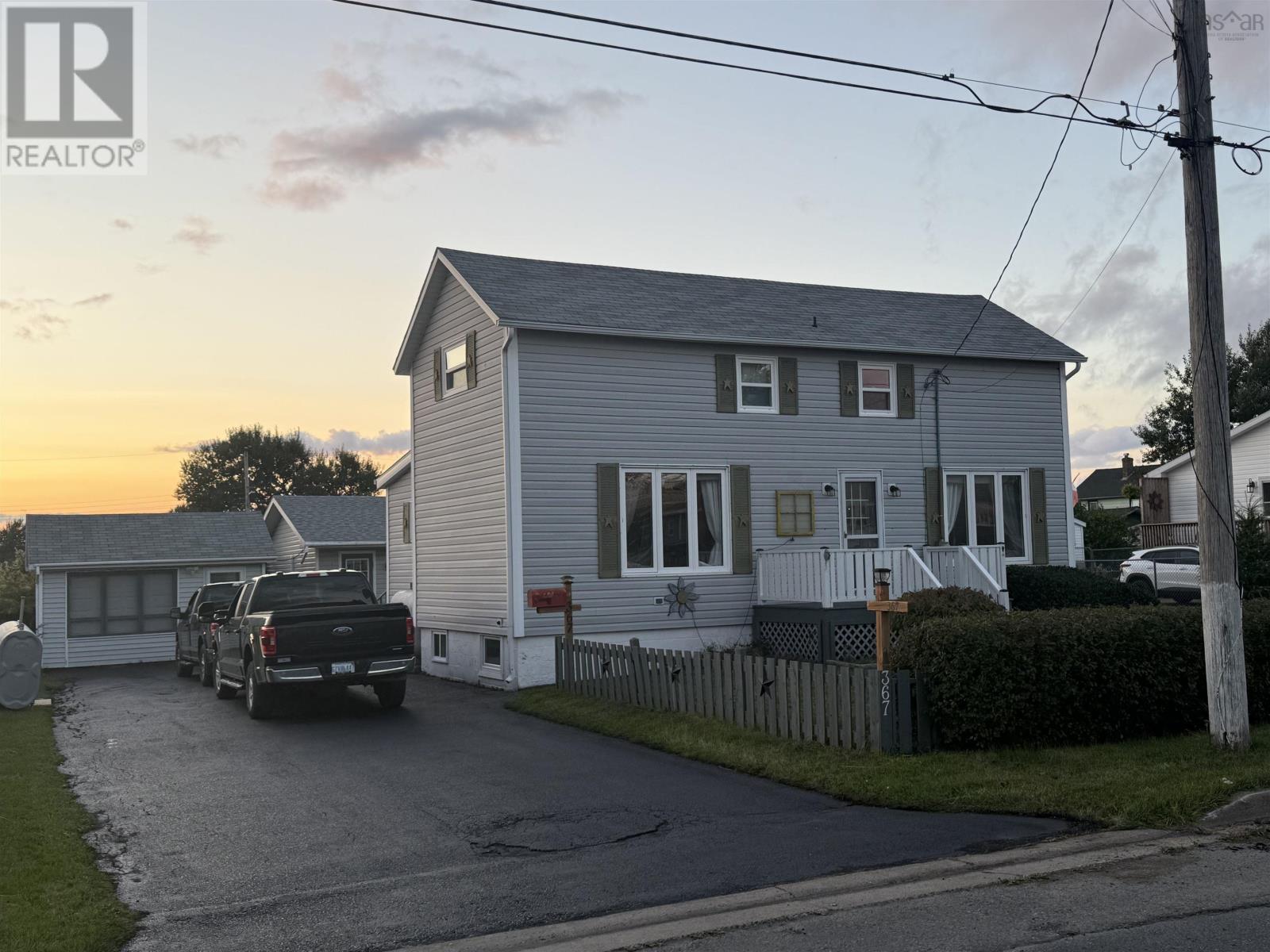 367 Thirteenth Street, New Waterford, Nova Scotia  B1H 4B5 - Photo 1 - 202523687