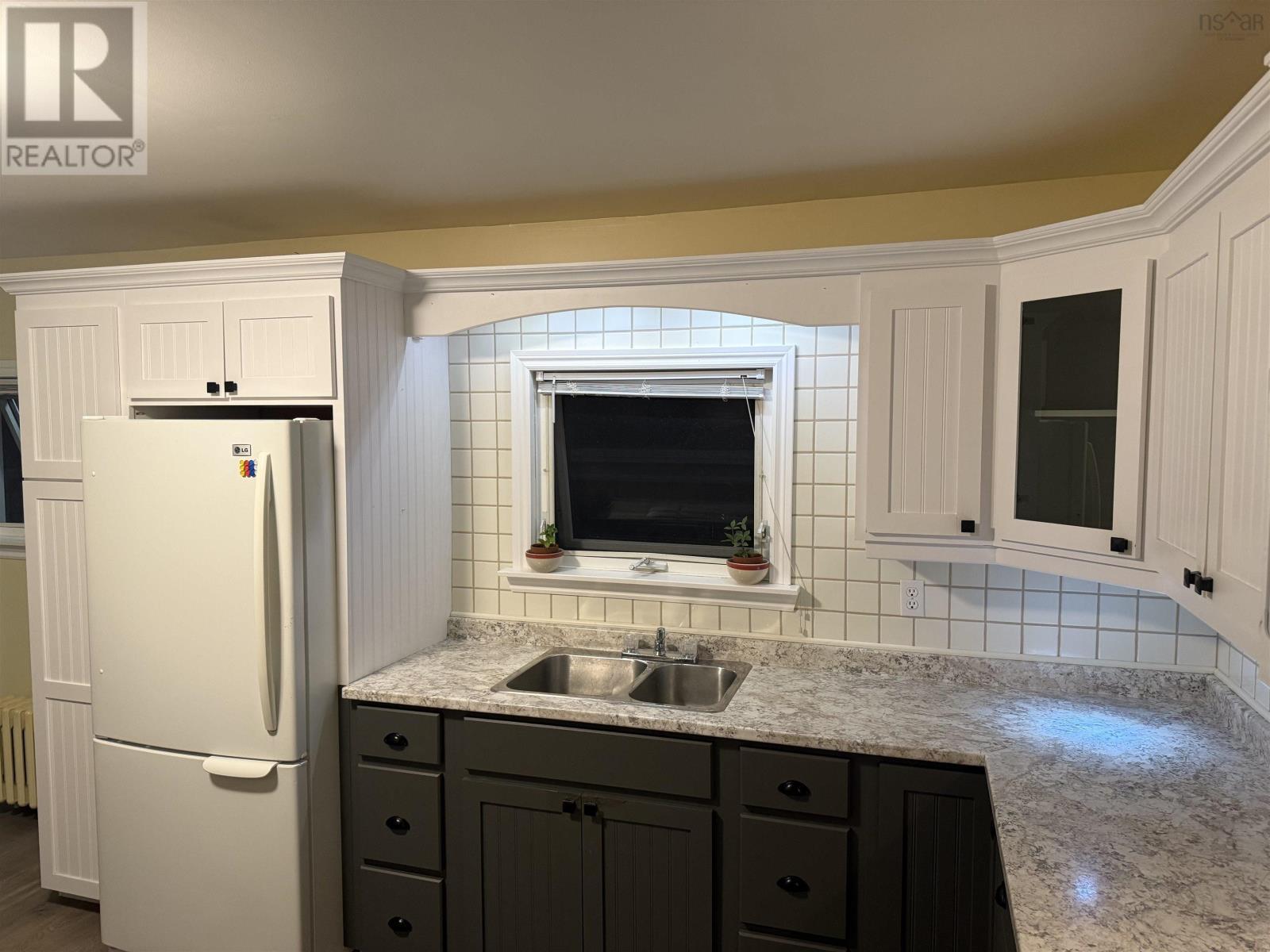 367 Thirteenth Street, New Waterford, Nova Scotia  B1H 4B5 - Photo 15 - 202523687