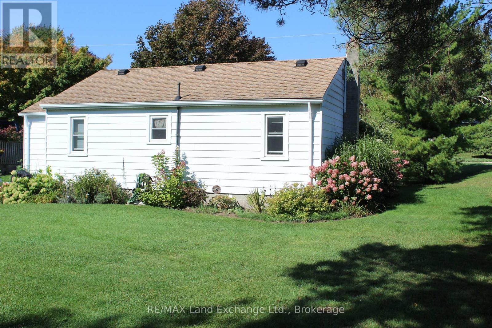 415 Elgin Street S, Kincardine, Ontario  N2Z 2V4 - Photo 7 - X12429207