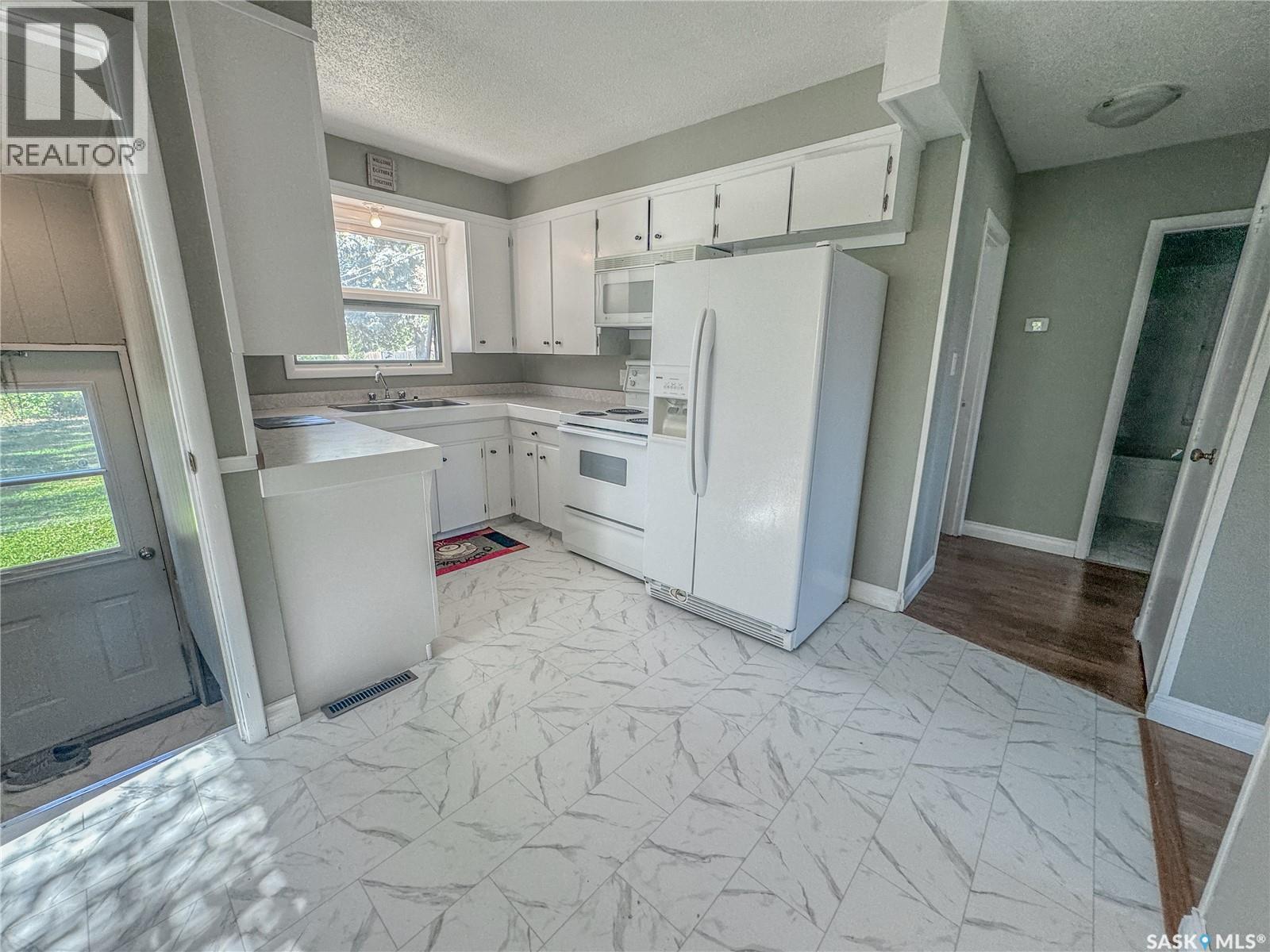 806 Houghton Street, Indian Head, Saskatchewan  S0G 2K0 - Photo 4 - SK019569