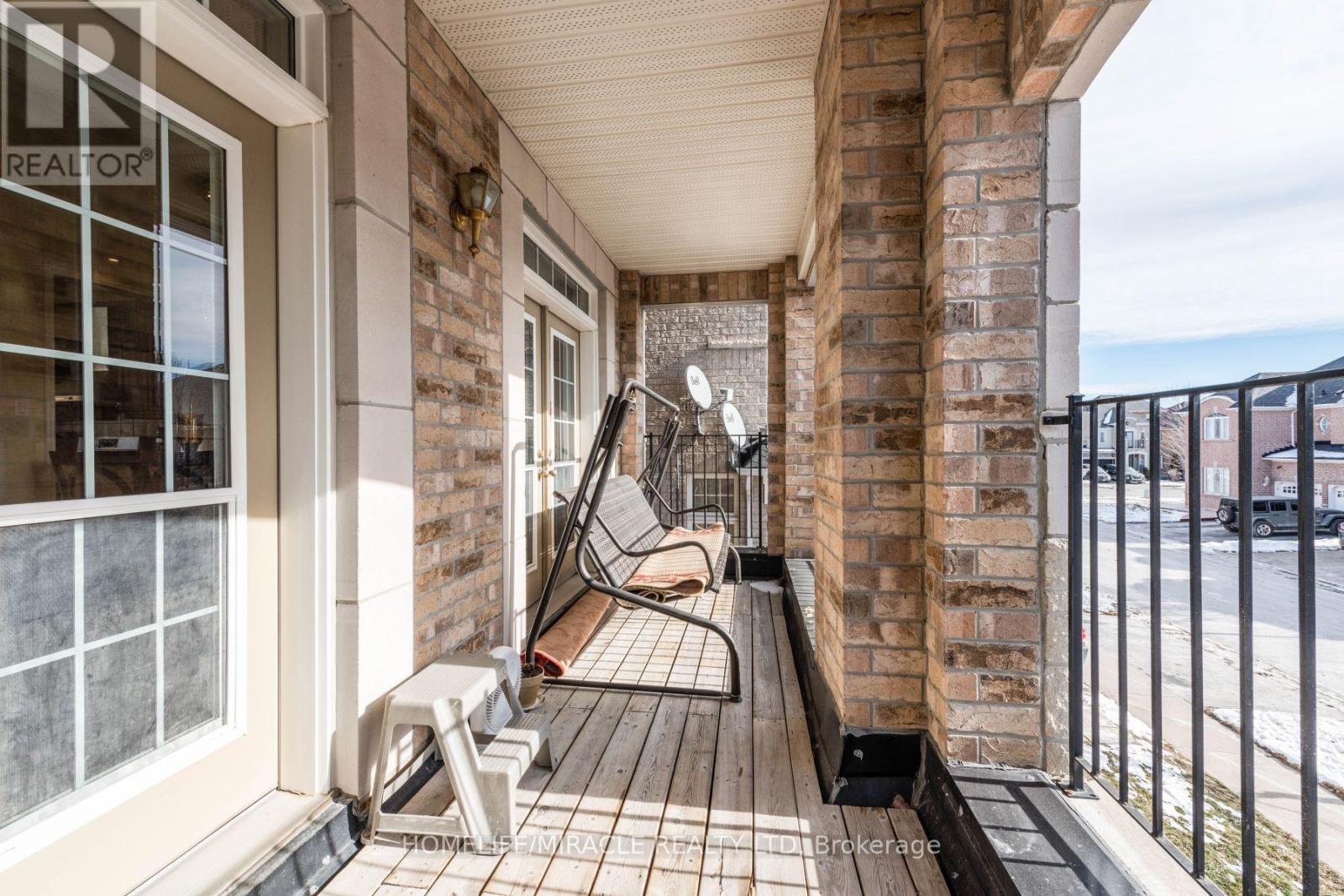 8 Solway Crescent, Ajax, Ontario  L1Z 0A7 - Photo 13 - E12428116