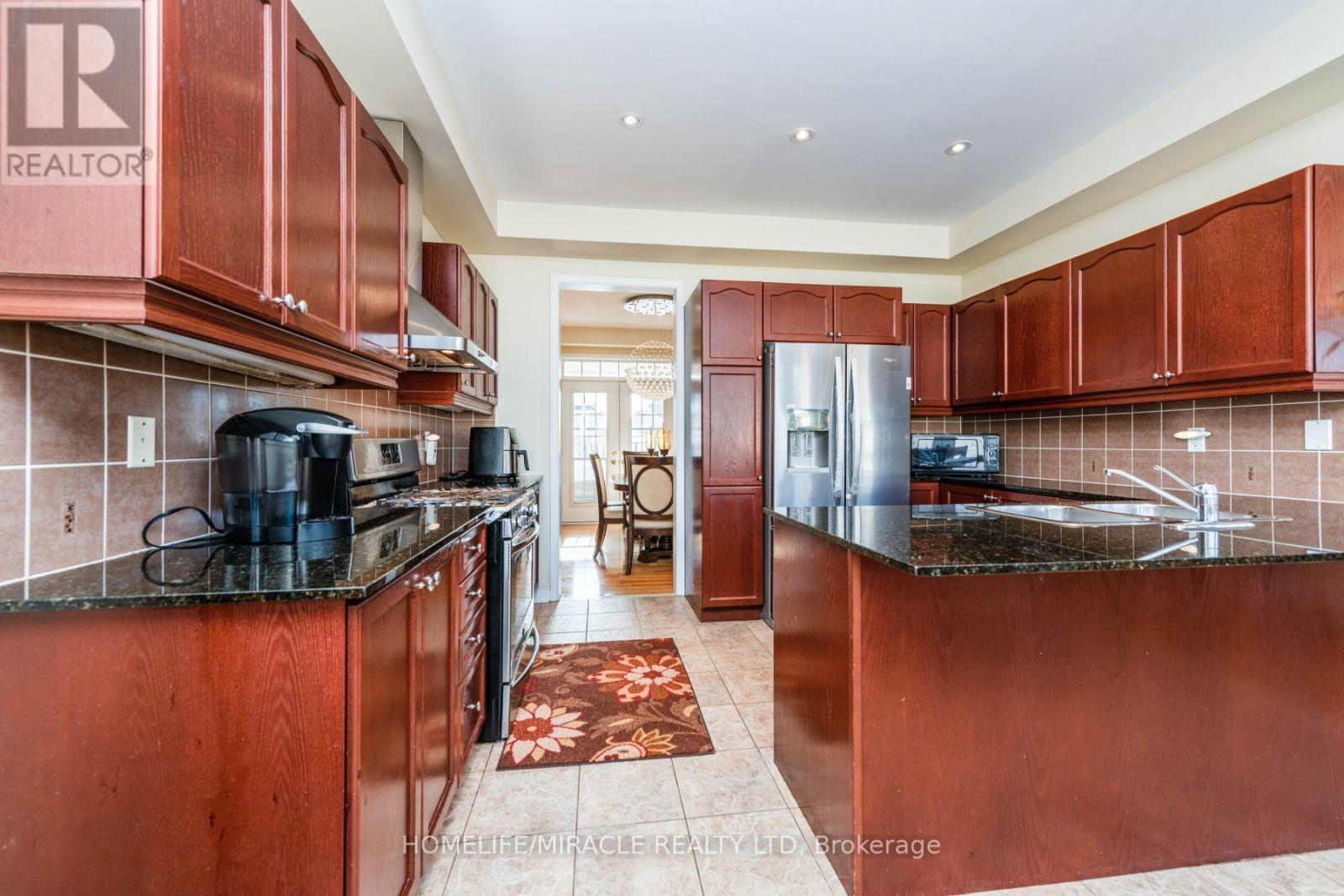 8 Solway Crescent, Ajax, Ontario  L1Z 0A7 - Photo 15 - E12428116