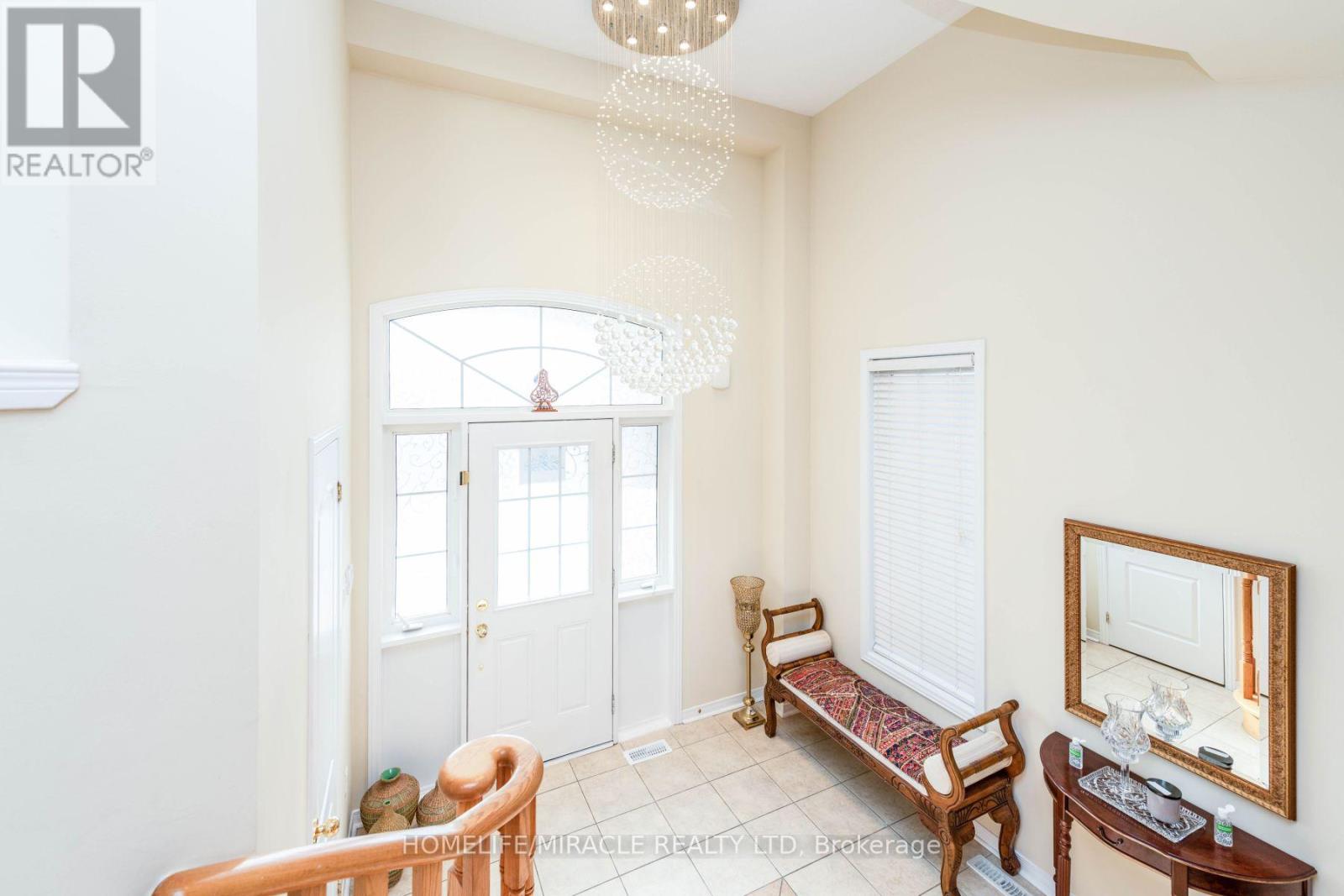 8 Solway Crescent, Ajax, Ontario  L1Z 0A7 - Photo 19 - E12428116