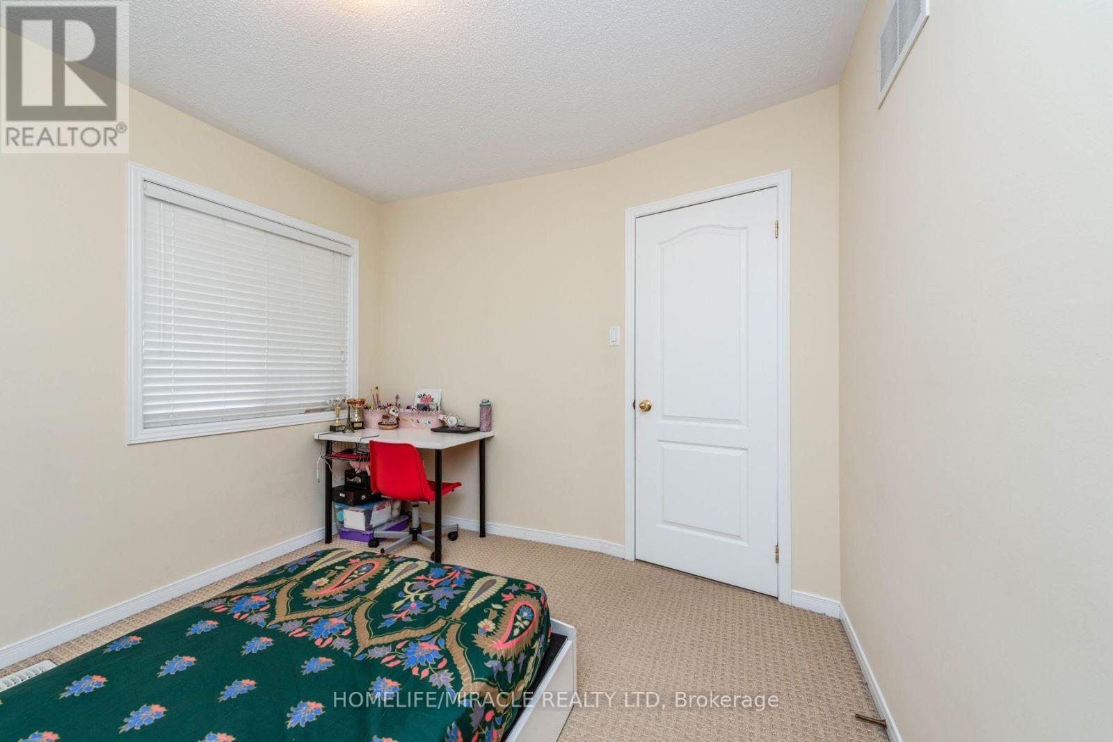 8 Solway Crescent, Ajax, Ontario  L1Z 0A7 - Photo 22 - E12428116