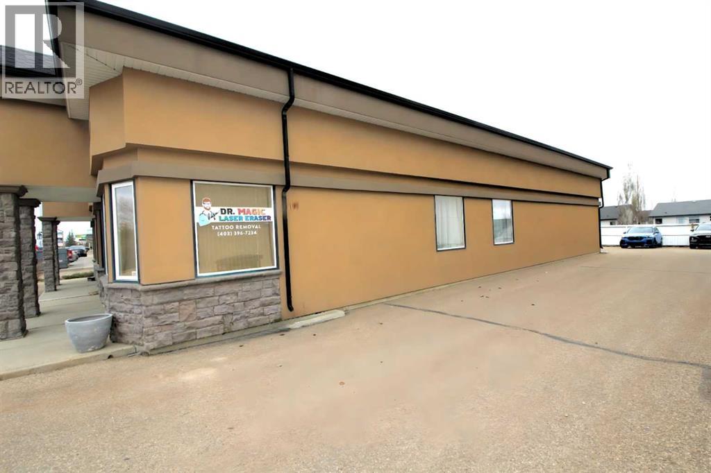 2, 5021 Parkwood Road, Blackfalds, Alberta  T0M 0J0 - Photo 4 - A2220265