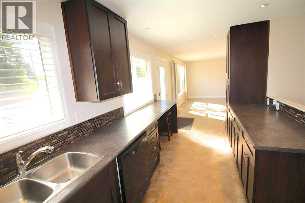 2 Forest Close, Red Deer, Alberta  T4N 4Z7 - Photo 10 - A2259295