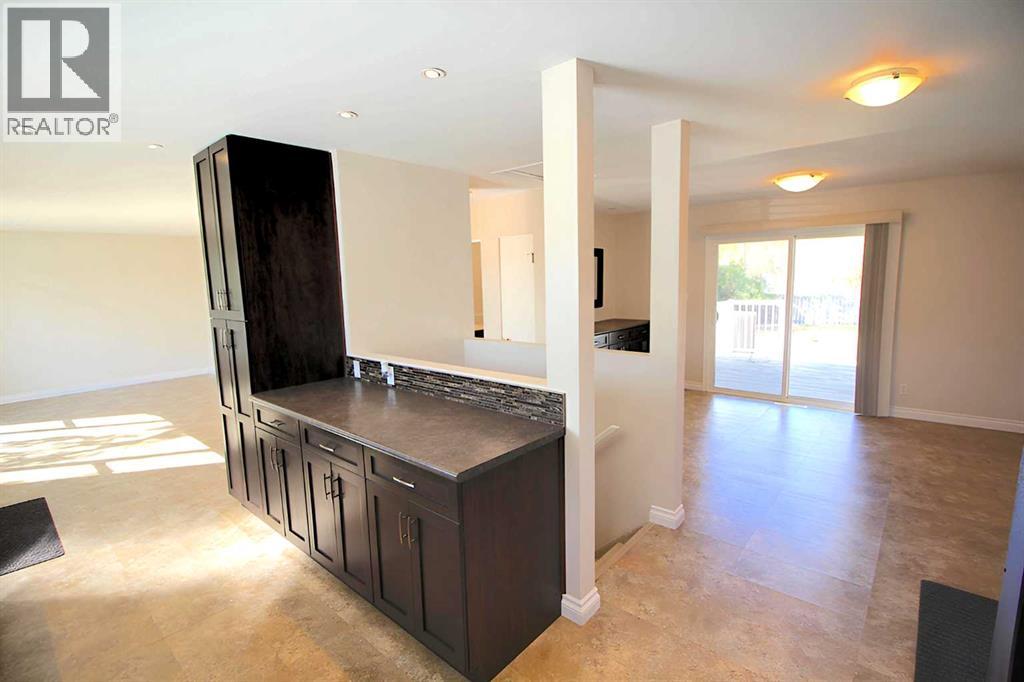 2 Forest Close, Red Deer, Alberta  T4N 4Z7 - Photo 8 - A2259295