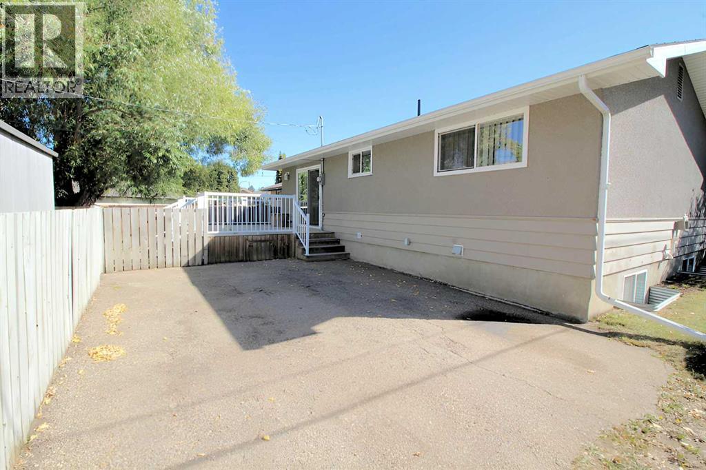 2 Forest Close, Red Deer, Alberta  T4N 4Z7 - Photo 29 - A2259295