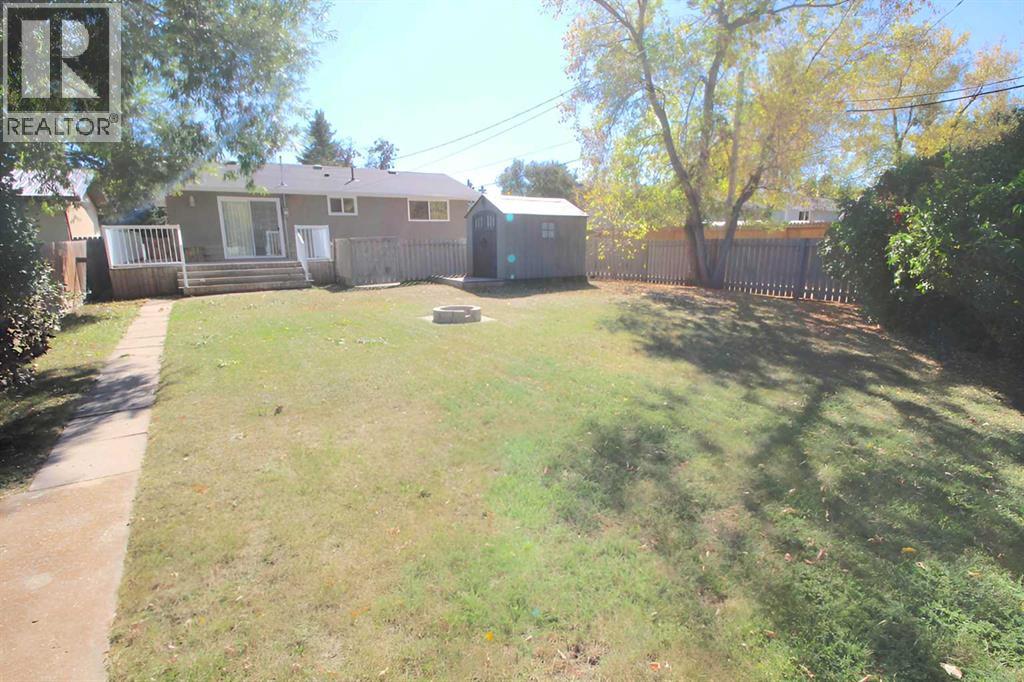 2 Forest Close, Red Deer, Alberta  T4N 4Z7 - Photo 31 - A2259295
