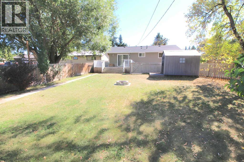 2 Forest Close, Red Deer, Alberta  T4N 4Z7 - Photo 32 - A2259295