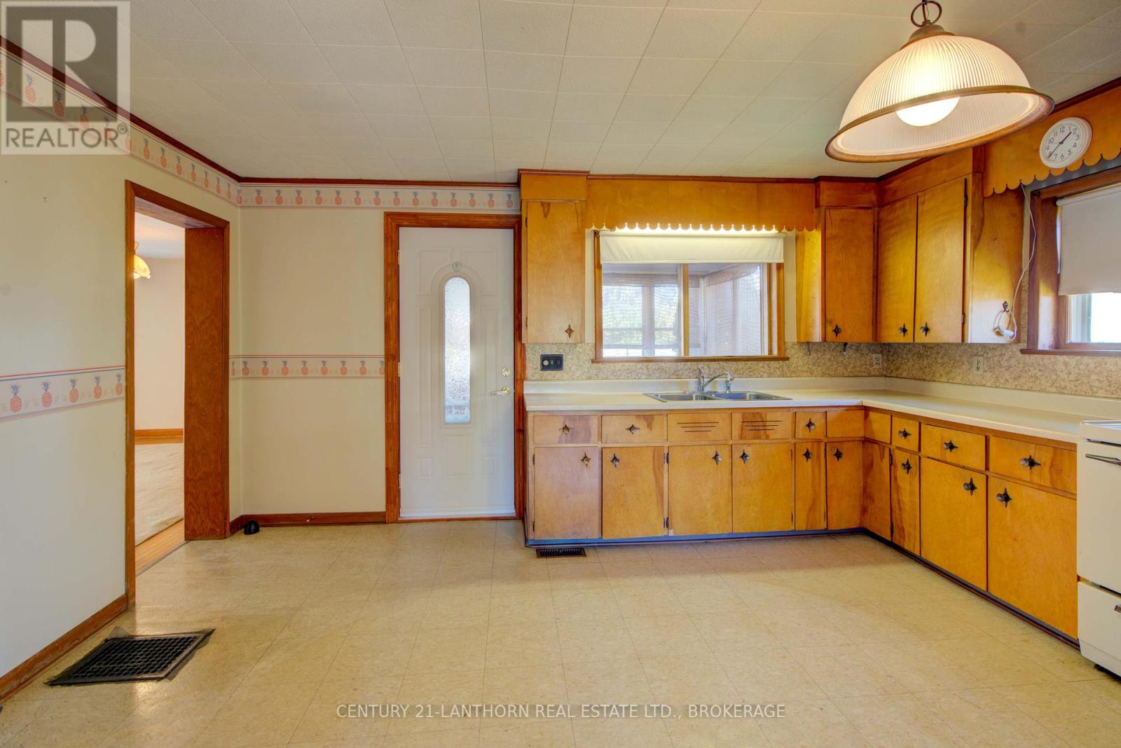 2 Bridge Street, Stone Mills, Ontario  K0K 3G0 - Photo 10 - X12431960