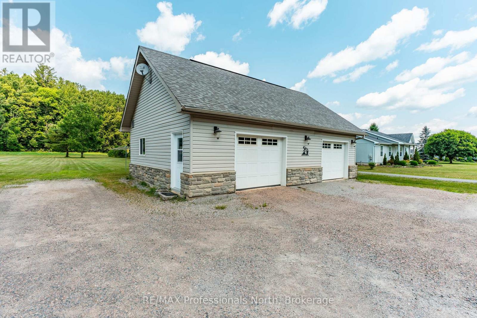 3981 Deep Bay Road, Minden Hills, Ontario  K0M 2K0 - Photo 44 - X12431837