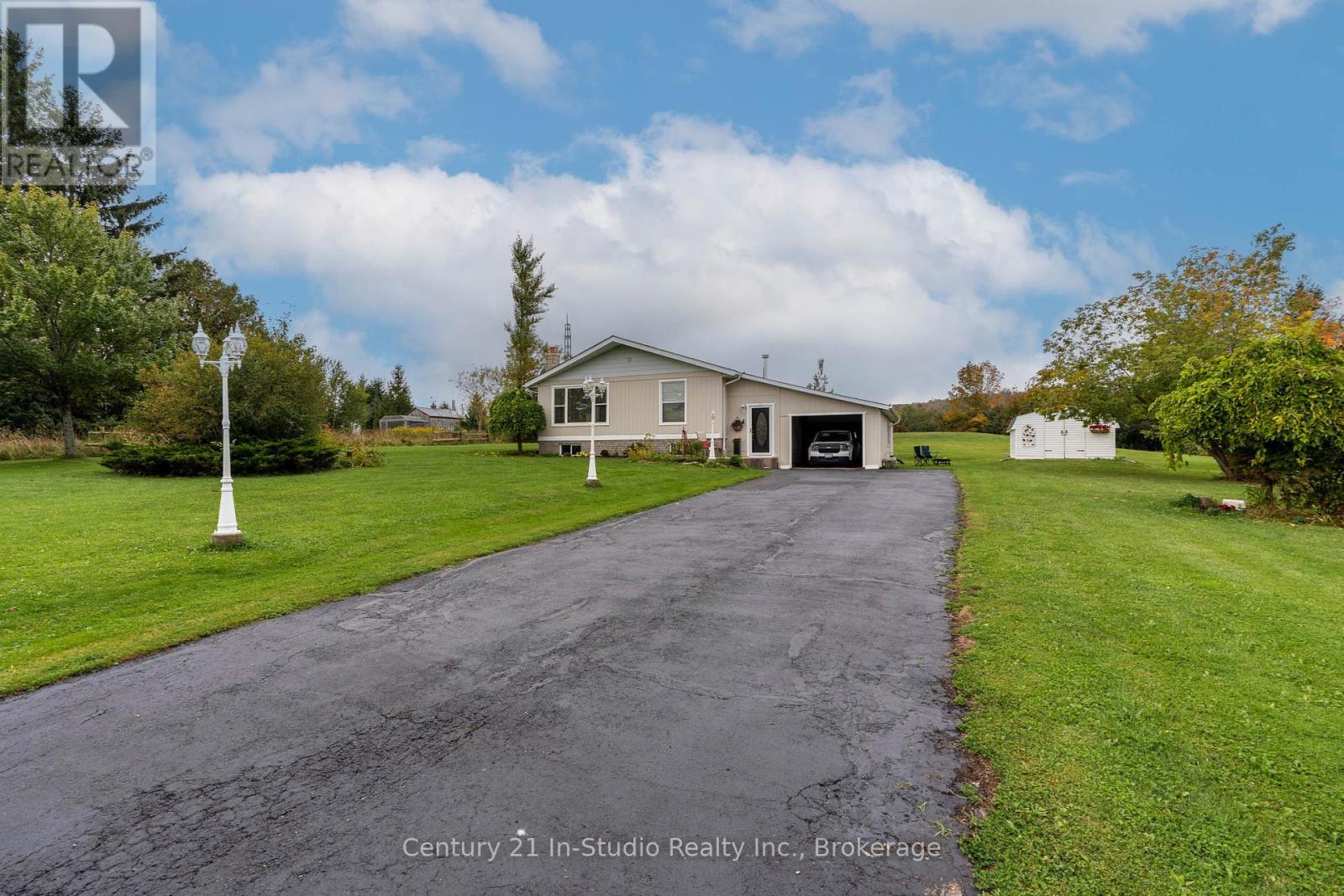 618134 Grey 18 Road, Owen Sound, Ontario  N4K 5W4 - Photo 2 - X12431873