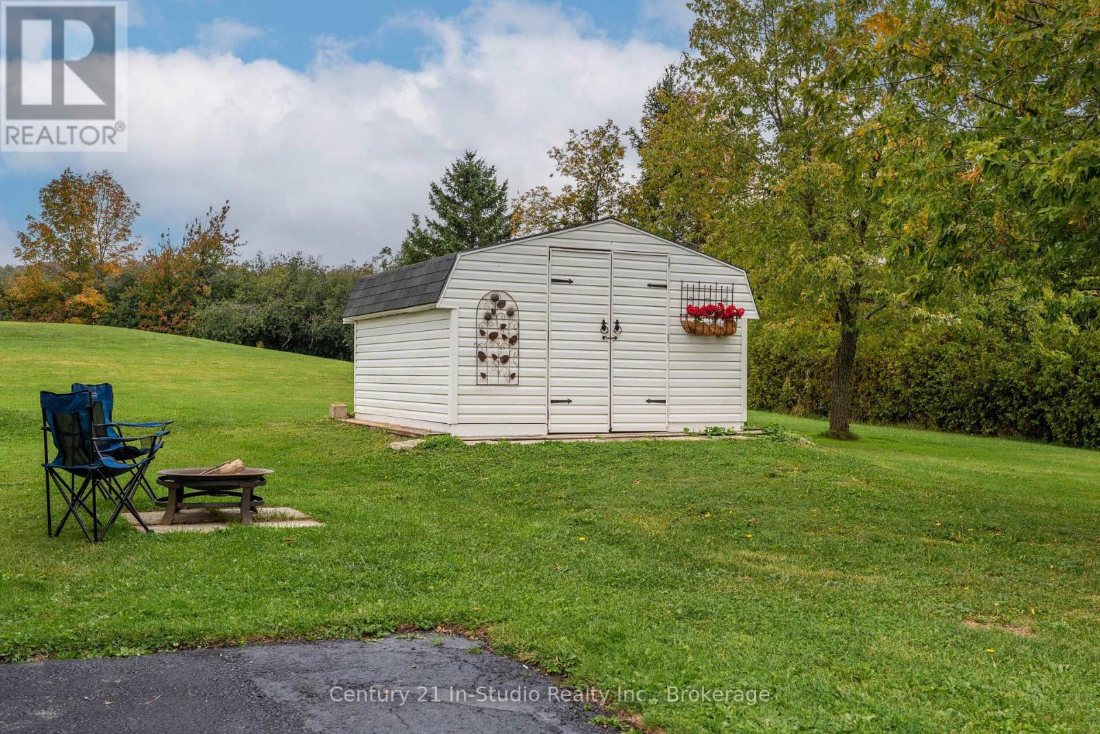 618134 Grey 18 Road, Owen Sound, Ontario  N4K 5W4 - Photo 3 - X12431873