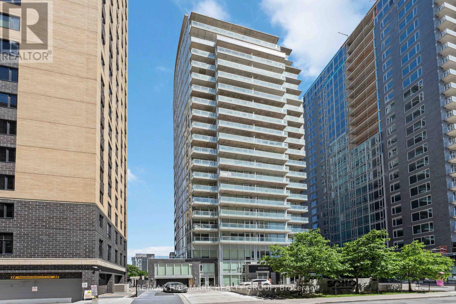 1602 - 111 Champagne Avenue S, Ottawa, Ontario  K1S 5V3 - Photo 1 - X12431808