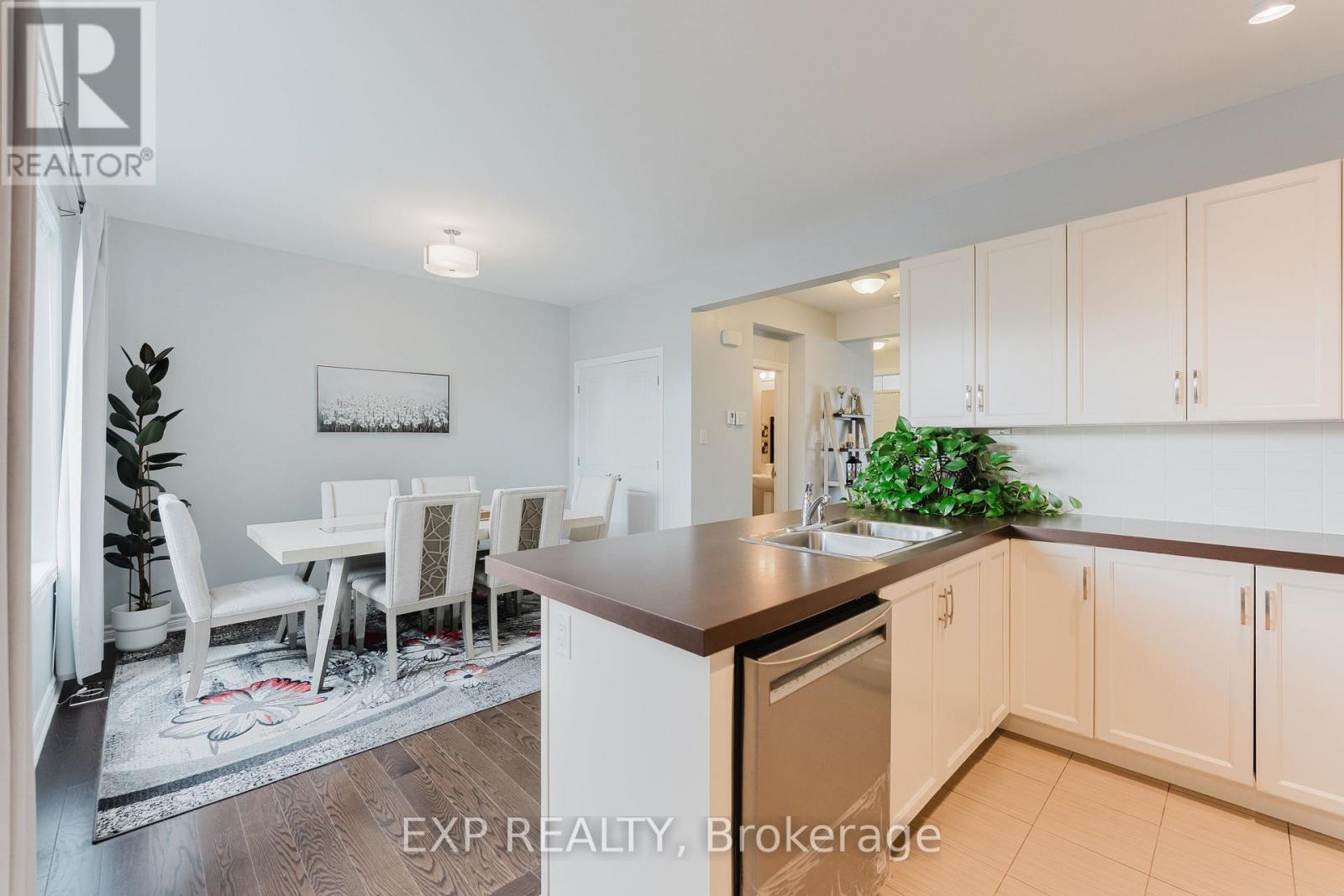 400 Sweetflag Street, Ottawa, Ontario  K2J 5Y6 - Photo 13 - X12431917